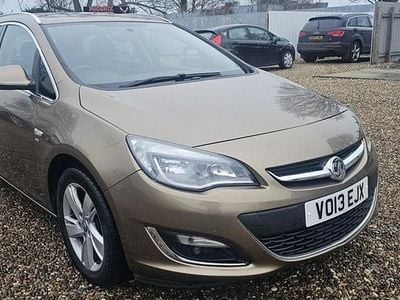 Used Vauxhall Astra SRi 165 HP (121 kW) 2013 Bronze Estate
