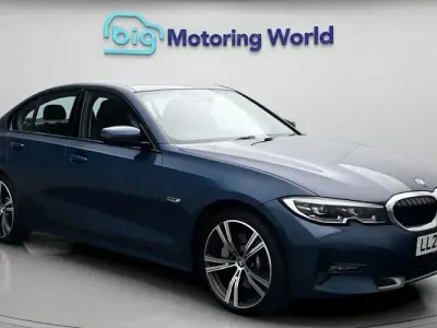 Used BMW 330e Sport Line 292 HP (214 kW) 2022 Blue Sedan
