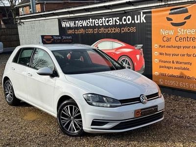 Used VW Golf VII SE 110 HP (80 kW) 2018 White Hatchback