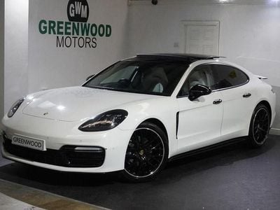 Used Porsche Panamera 330 HP (242 kW) 2017 White Hatchback