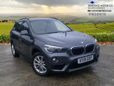 Usado BMW X1 Comfort Edition 150 CV (110 kW) 2019 Gris SUV