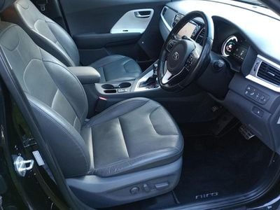 Used Kia Niro First Edition 141 HP (103 kW) 2017 Black SUV