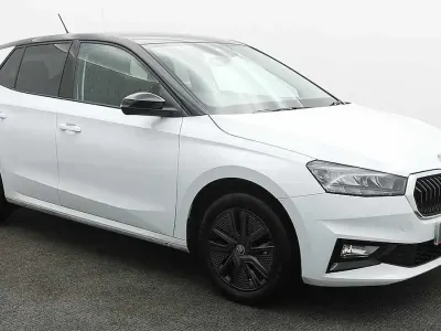 Used Skoda Fabia Design Edition 80 HP (58 kW) 2025 Moon white metallic black magic pearl effect Hatchback