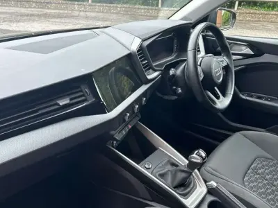 Begagnad Audi A1 Sport 95 HK (69 kW) 2024 Grå SUV