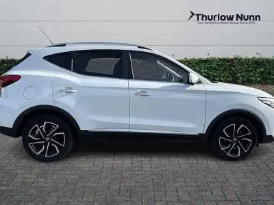 Usado MG ZS Exclusive 111 HP (81 kW) 2024 Branco SUV