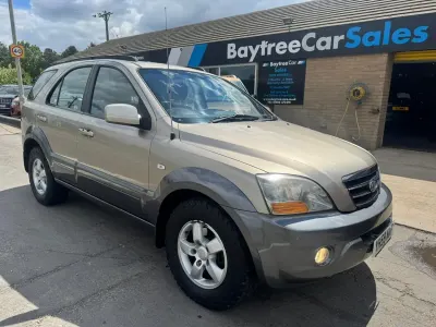 Begagnad Kia Sorento 170 HK (125 kW) 2009 Beige SUV