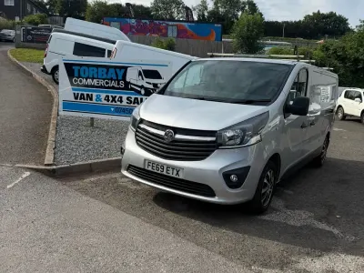 Used Vauxhall Vivaro Sportive 120 HP (88 kW) 2019 Silver MPV