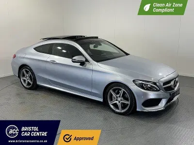Używany Mercedes C220 AMG Line Premium 2021 Srebrny Coupe