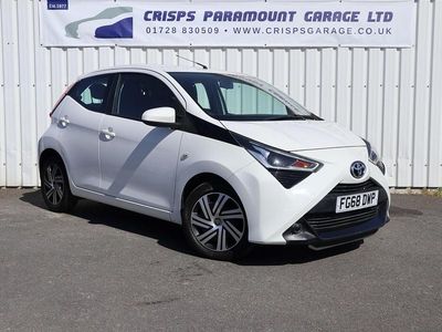 Begagnad Toyota Aygo X-play 71 HK (52 kW) 2018 Vit Halvkombi