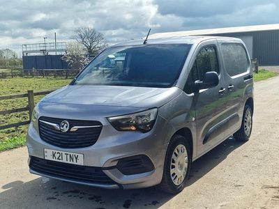 Used Vauxhall Combo 100 HP (73 kW) 2019 Grey MPV