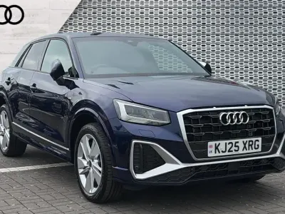 Usado Audi Q2 S-Line 150 CV (110 kW) 2025 Azul SUV