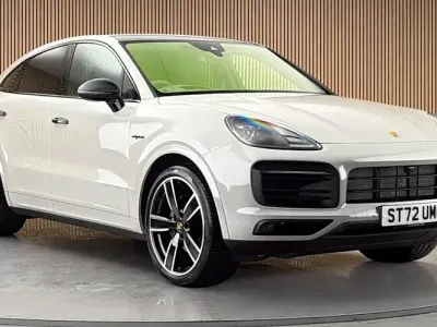 Used Porsche Cayenne Platinum Edition 462 HP (339 kW) 2022 Crayon grey SUV