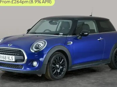 Używany Mini Cooper Hatch 136 KM (100 kW) 2018 Niebieski Hatchback