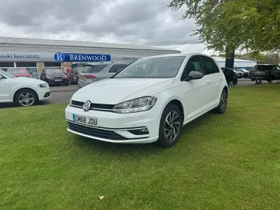 Używany VW Golf VII Match 115 KM (84 kW) 2019 Biały Hatchback