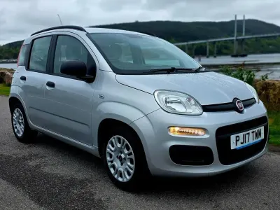 Begagnad Fiat Panda Easy 69 HK (50 kW) 2017 Silver Halvkombi