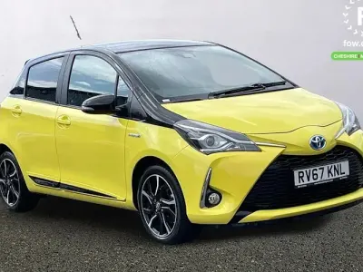 Used Toyota Yaris Edition 101 HP (74 kW) 2017 Yellow Hatchback