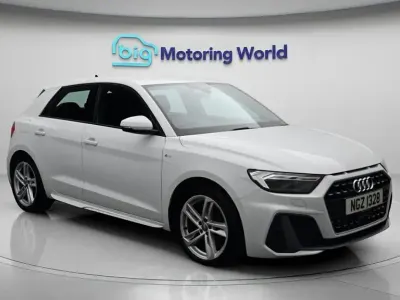 Used Audi A1 Sportback S-Line 116 HP (85 kW) 2019 White Hatchback