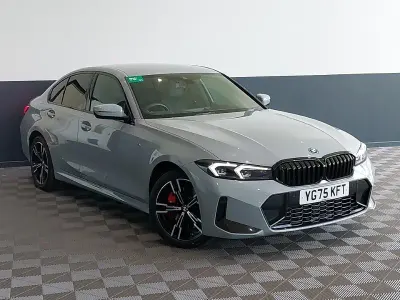 Begagnad BMW 330e M Sport 292 HK (214 kW) 2025 Grå Sedan