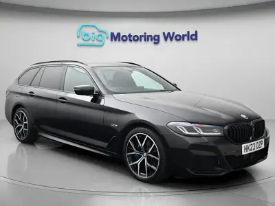 Begagnad BMW 530e M Sport 292 HK (214 kW) 2023 Svart Kombi