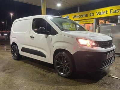 Used Peugeot Partner 99 HP (72 kW) 2019 White MPV