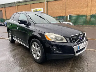 Usado Volvo XC60 SE Lux 2008 Negro SUV