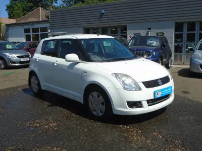 Used Suzuki Swift SZ3 70 HP (51 kW) 2010 White Hatchback