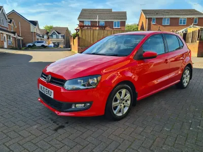 Used VW Polo Edition 60 HP (44 kW) 2013 Red Hatchback