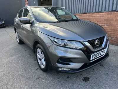 Używany Nissan Qashqai Acenta Premium 140 KM (102 kW) 2019 Szary SUV