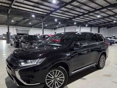 Black Used 2020 Mitsubishi Outlander P-HEV Estate | £12,840 (Fair price)