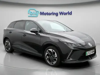 Używany MG MG4 EV Trophy 319 kW (435 KM) 2023 Czarny Hatchback
