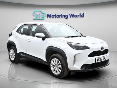 Used Toyota Yaris Hybrid 114 HP (83 kW) 2022 White Hatchback