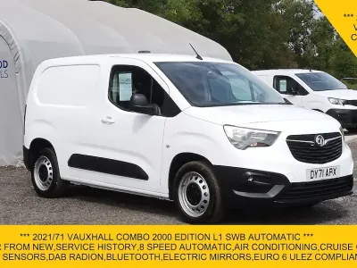 Used Vauxhall Combo Edition 130 HP (95 kW) 2021 White MPV