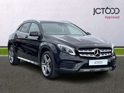 Mercedes GLA220