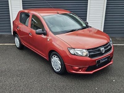 Used Dacia Sandero Ambiance 2015 Red Hatchback