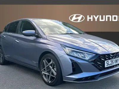 Używany Hyundai i20 Premium 101 KM (74 kW) 2025 Niebieski Hatchback
