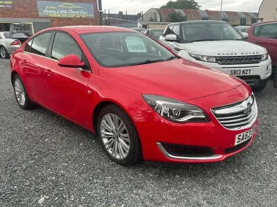 Used Vauxhall Insignia Design Edition 163 HP (119 kW) 2013 Red Hatchback