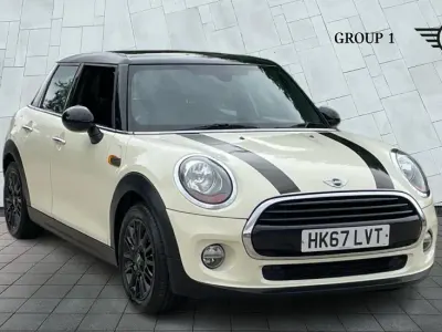 Used Mini Cooper Hatch 134 HP (98 kW) 2017 White Hatchback