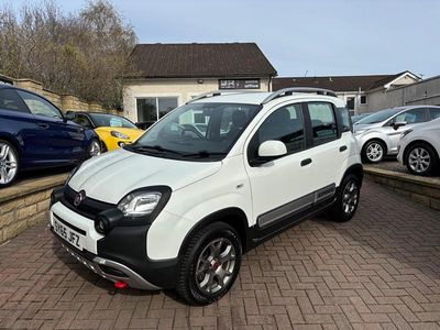 Used Fiat Panda Cross Cross 95 HP (69 kW) 2015 White Hatchback