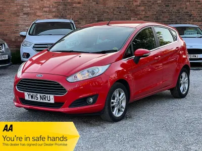 Used Ford Fiesta Zetec 2015 Red Hatchback