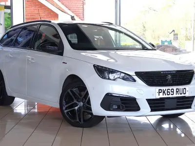 Gebraucht Peugeot 308 GT-line 130 PS (95 kW) 2019 Weiß Kombi