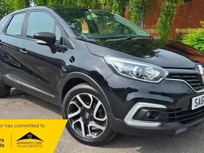 Used Renault Captur Dynamique 90 HP (66 kW) 2017 Black SUV