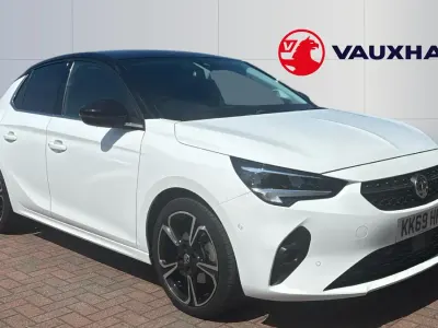 Used Vauxhall Corsa Elite 101 HP (74 kW) 2020 White Hatchback