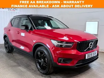 Used Volvo XC40 R-Design 190 HP (139 kW) 2019 Red SUV