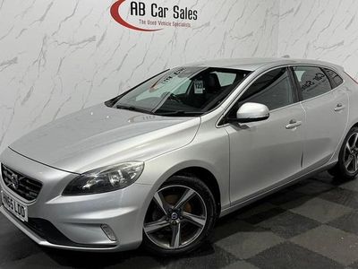 Usado Volvo V40 R-Design 115 CV (84 kW) 2015 Plateado Utilitario