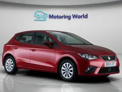 Usado Seat Ibiza SE 79 CV (58 kW) 2019 Rojo Utilitario
