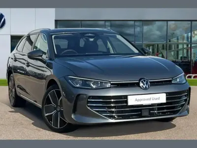 Begagnad VW Passat Elegance 147 HK (108 kW) 2026 Grå Kombi
