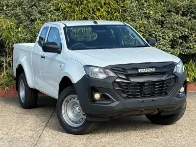 New Isuzu D-Max 2026 White Pickup