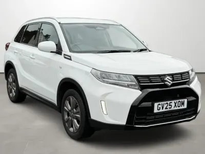 Second-hand Suzuki Vitara 2025 Alb SUV