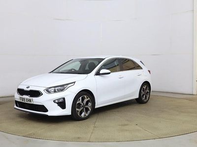 Used Kia Ceed 2019 White Hatchback