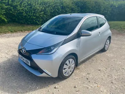 Used Toyota Aygo X-play 2014 Silver Hatchback